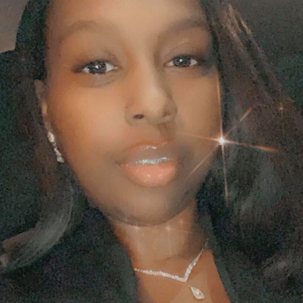 Meet your Posher, Cayana